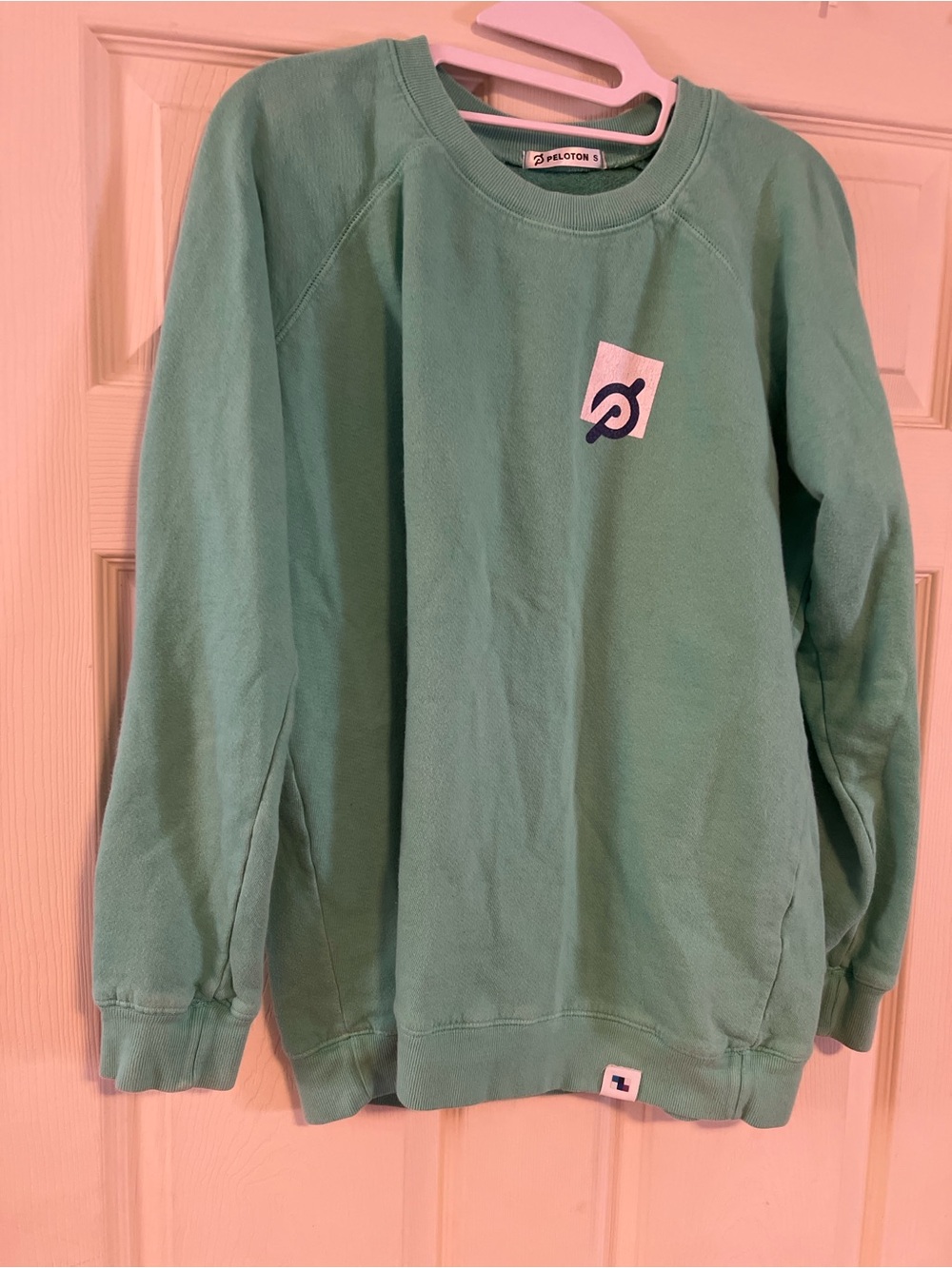 #183 Peloton Mint Green Oversized Graphic Crewneck Sweatshirt Small